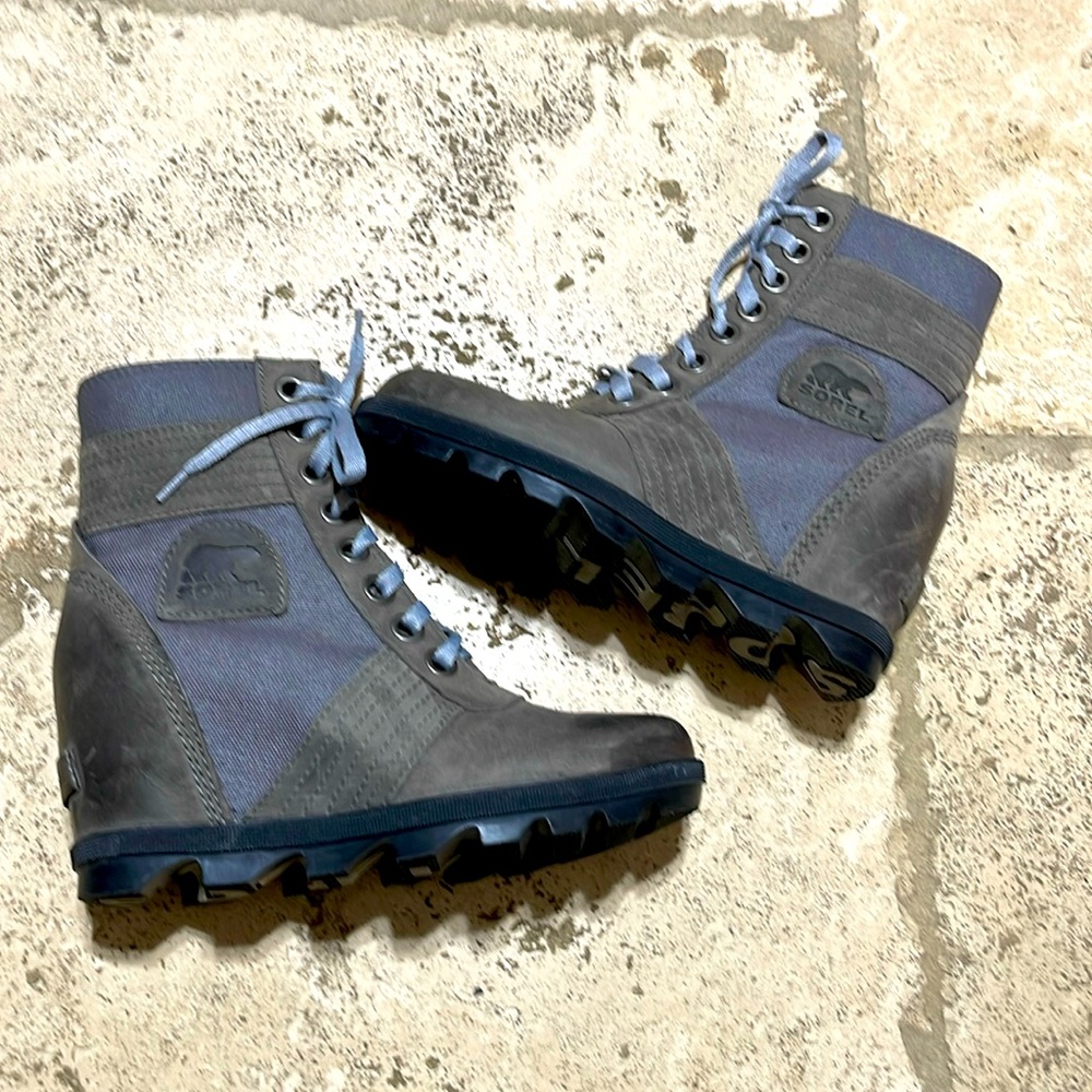 Sorel Lexi Wedge Bootie Size 6